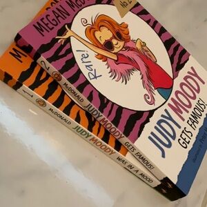 2 Judy moody books 1 and 2 in great condition